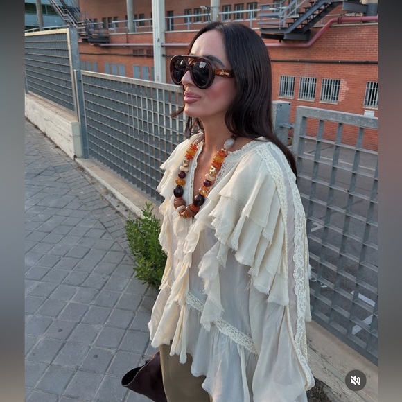 ZARA ZW COLLECTION LACE RUFFLE BLOUSE - Picture 3 of 16